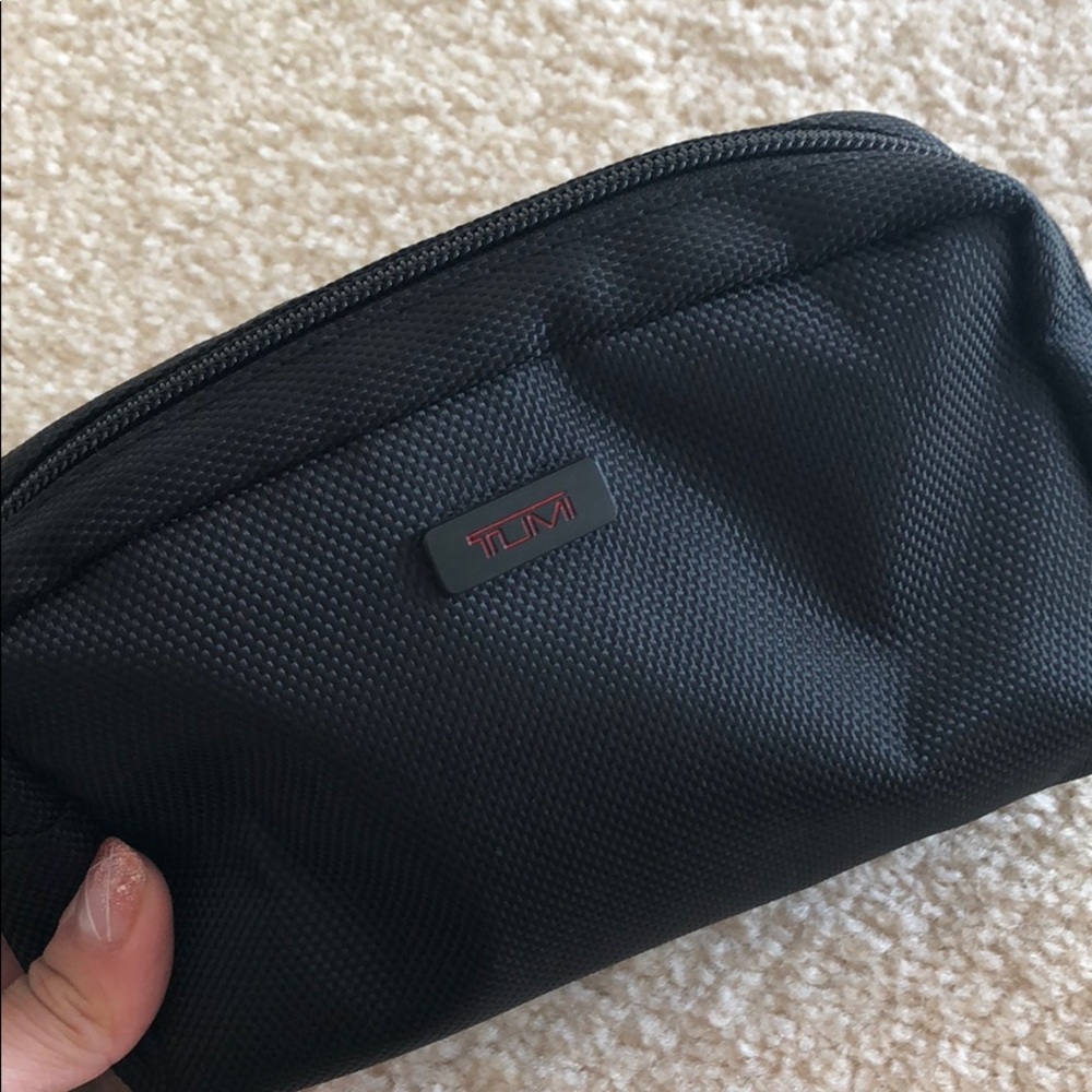 Tumi - Picture 5 of 5